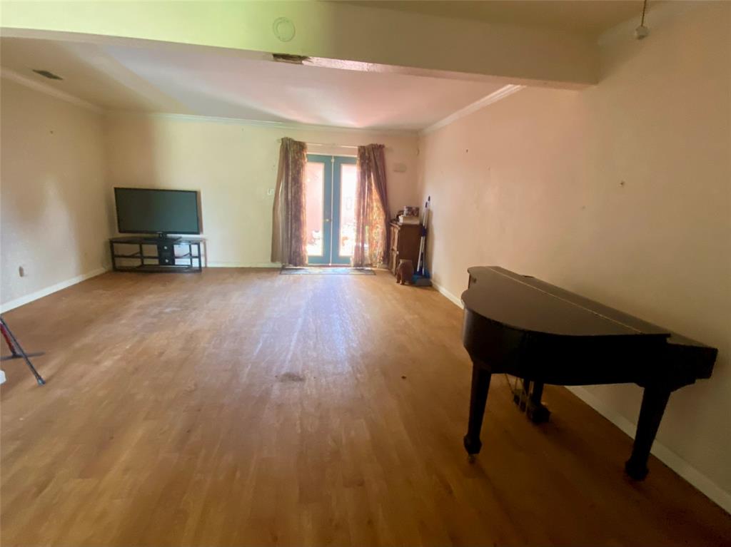 8930 Glacier Avenue, Texas City, Texas image 4