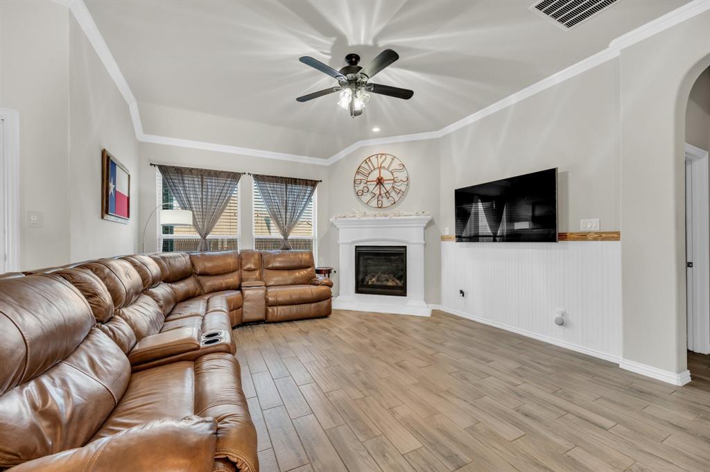 717 Willowbranch Lane, Midlothian, Texas image 11
