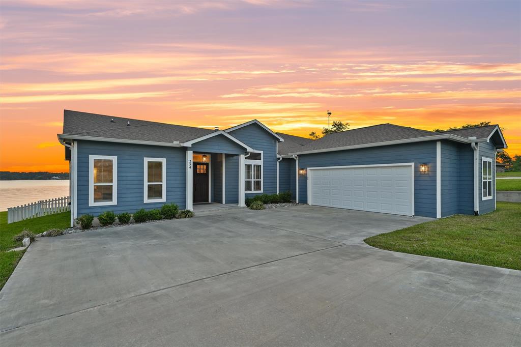 254 Peninsula Drive, Livingston, Texas image 2