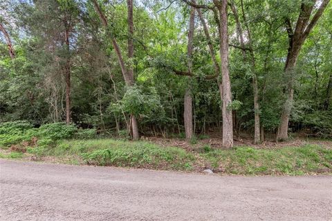 Photo of 225 Dailey Road, Crockett, TX 75835 (MLS # 73384568) Photo of 225 Dailey Road, Crockett, TX 75835 (MLS # 73384568)