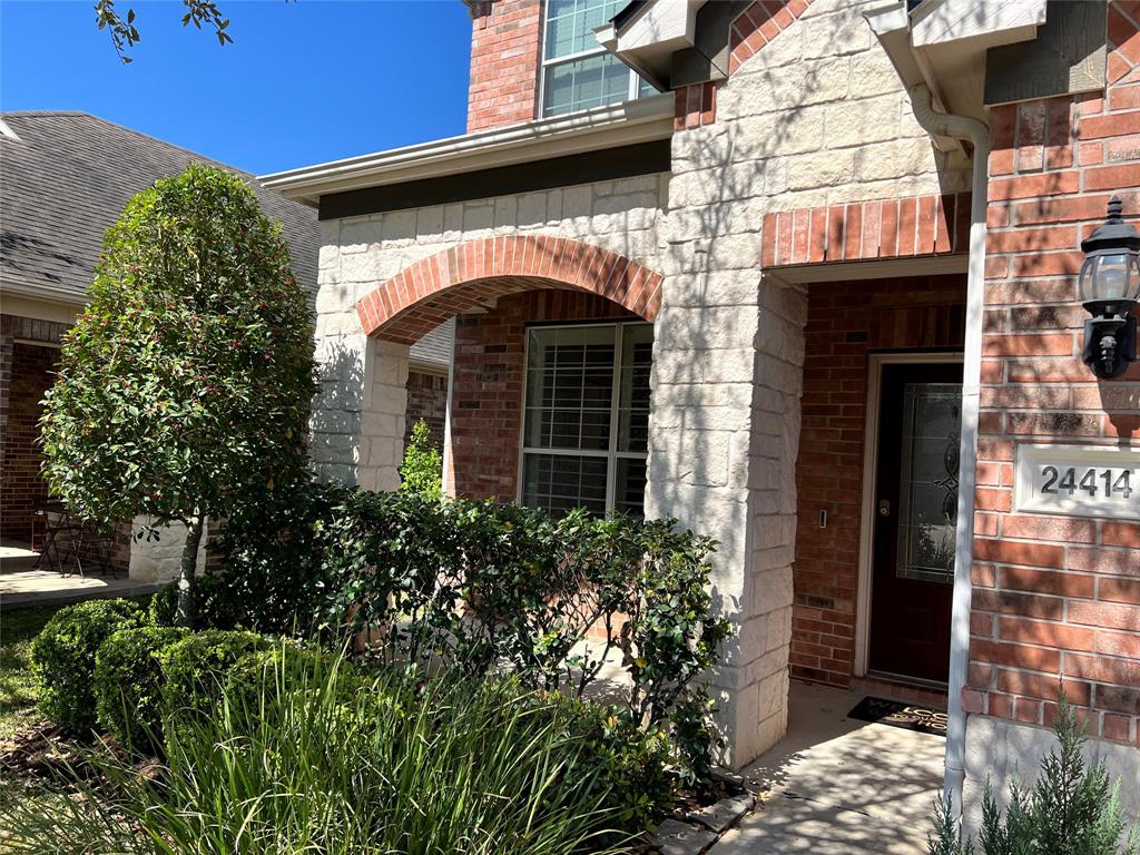 24414 Dartford Springs Lane, Katy, Texas image 3