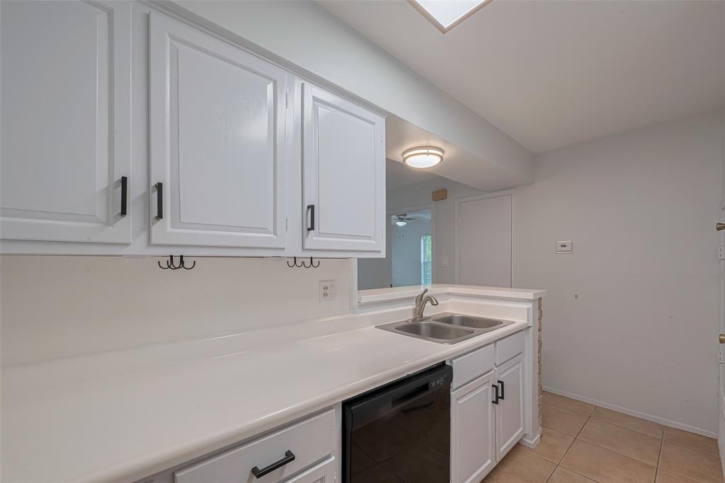 Houston, Texas 77079, United States, 1 Bedroom Bedrooms, ,1 BathroomBathrooms,Residential,Active,133010