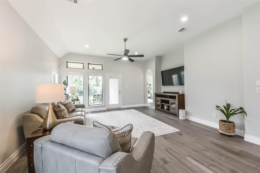 20023 Wild Horse Hollow Lane, Tomball, Texas image 9