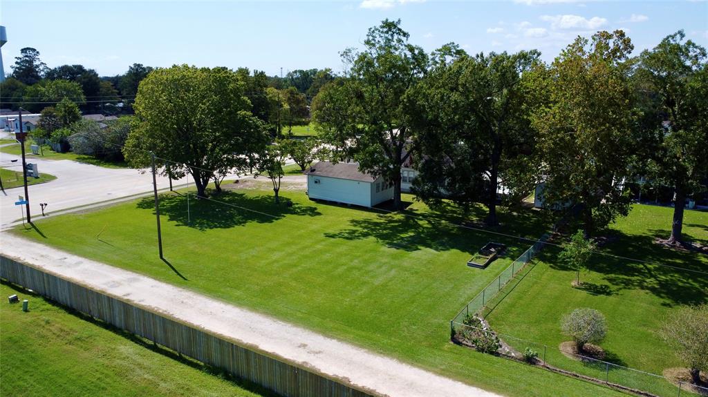 2835 Massey Tompkins Road, Baytown, Texas image 9