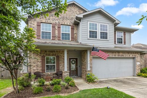 Single Family Residence in Baytown TX 4618 Crescent Lake Circle.jpg