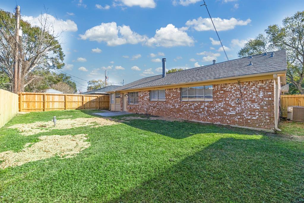 1410 Sherwood Street, Baytown, Texas image 18