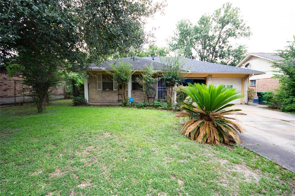 8442 Sterlingshire Street