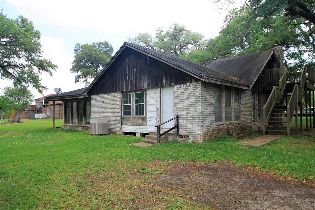 1518 S Columbia Drive, West Columbia, Texas image 4