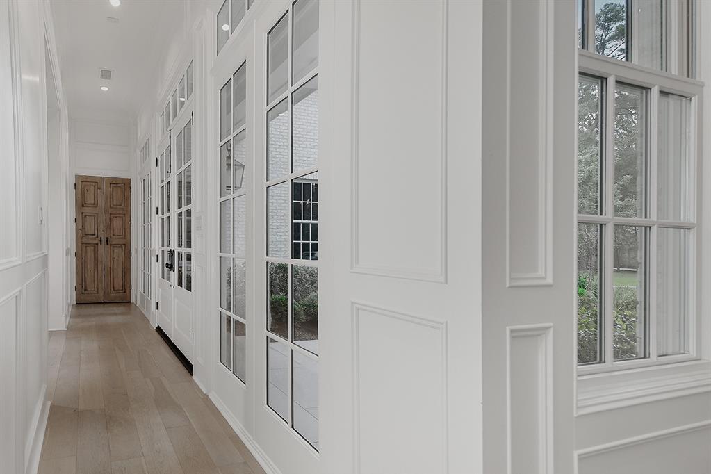 7 Crinkleroot Court