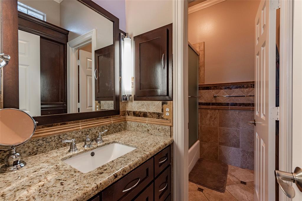 807 Murphy Lane, Friendswood, Texas image 31