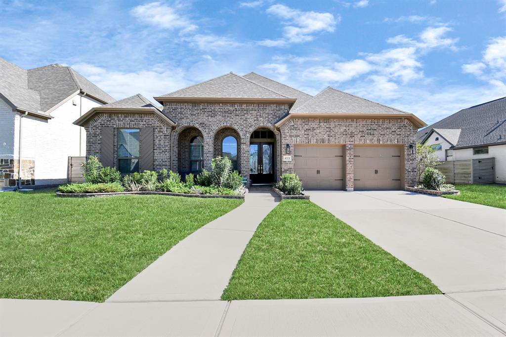 4323 Sandy Cove Drive, Manvel, Texas image 2