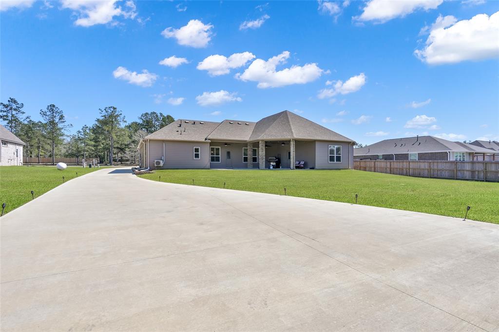 9737 Waller Street, Conroe, Texas image 41