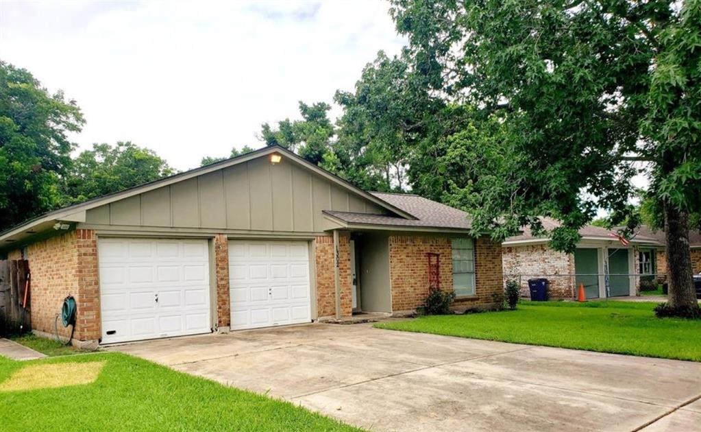 1302 2nd Street, League City, Texas image 2