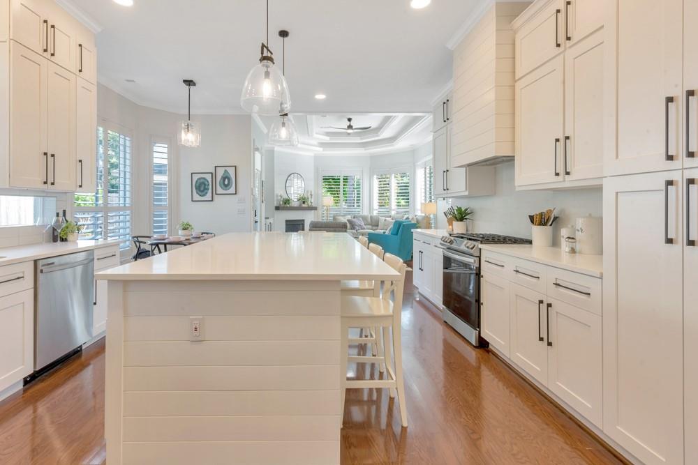 62 W Fairbranch Circle, The Woodlands, Texas image 23