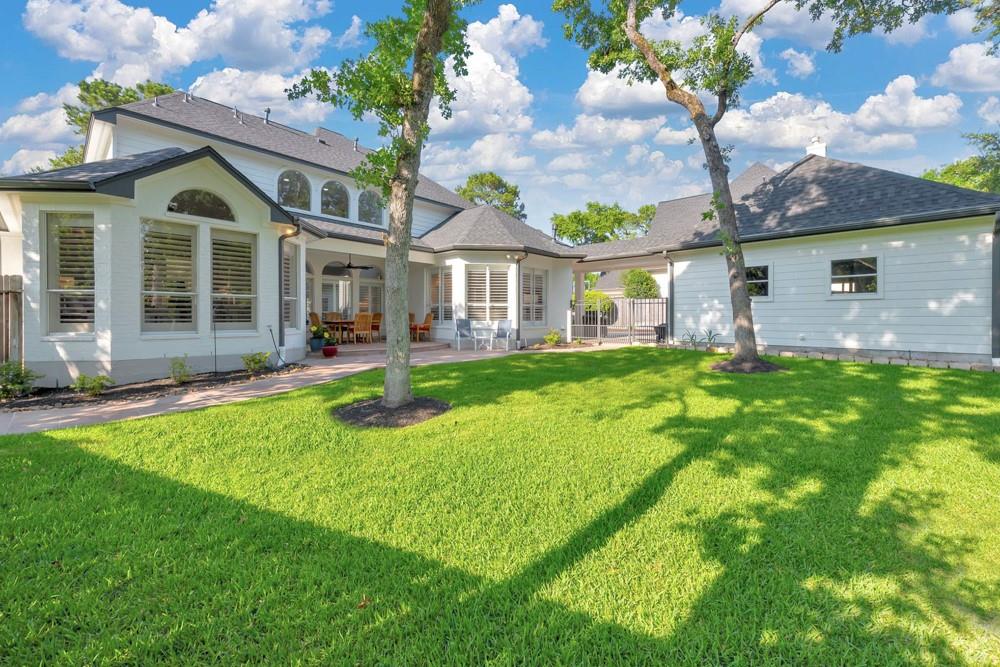 62 W Fairbranch Circle, The Woodlands, Texas image 5