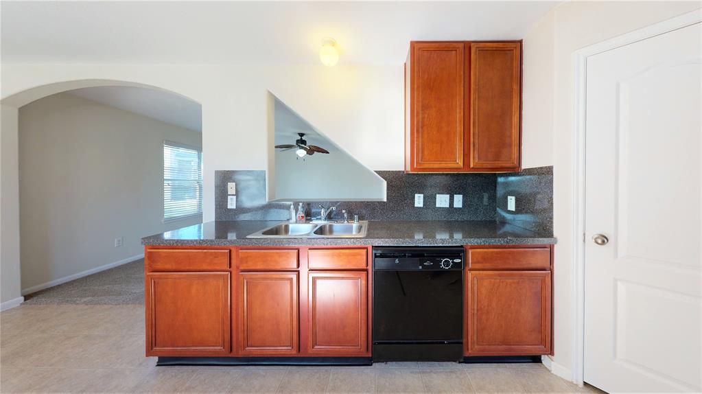 25010 Silent Meadow Court, Tomball, Texas image 10