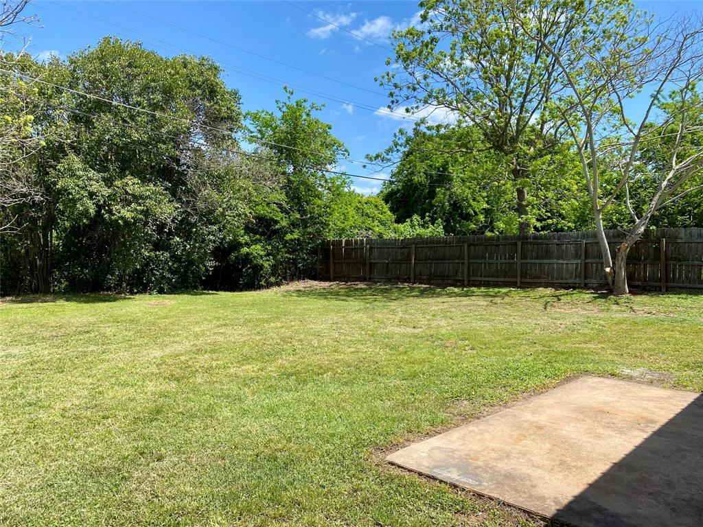 1004 Mill Creek Drive, Brenham, Texas image 14