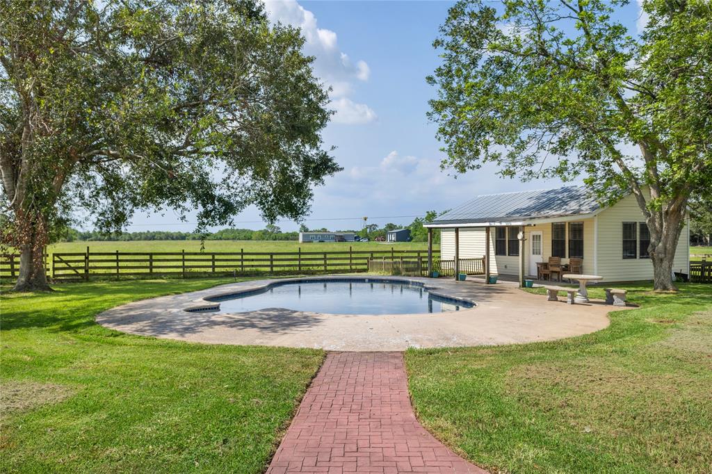 3358 County Road 172, Alvin, Texas image 36
