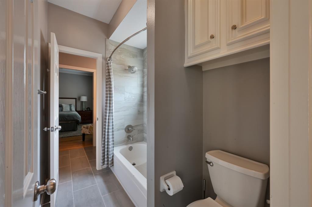 19 Stone Springs Circle, The Woodlands, Texas image 40
