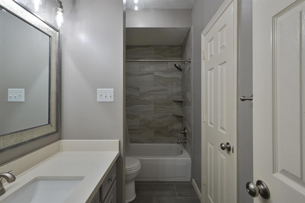 19 Stone Springs Circle, The Woodlands, Texas image 35