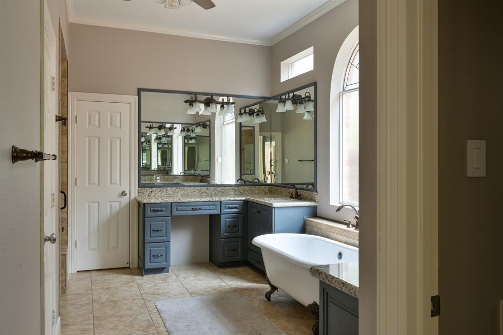 19 Stone Springs Circle, The Woodlands, Texas image 30