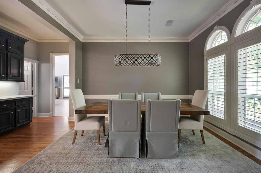 19 Stone Springs Circle, The Woodlands, Texas image 6