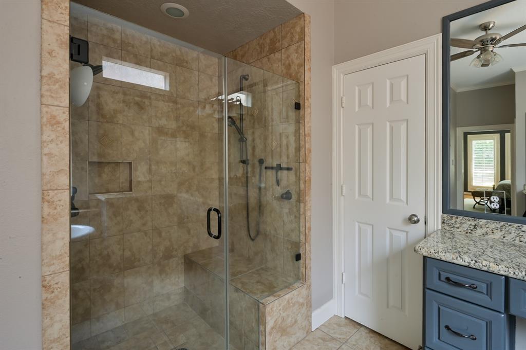 19 Stone Springs Circle, The Woodlands, Texas image 32