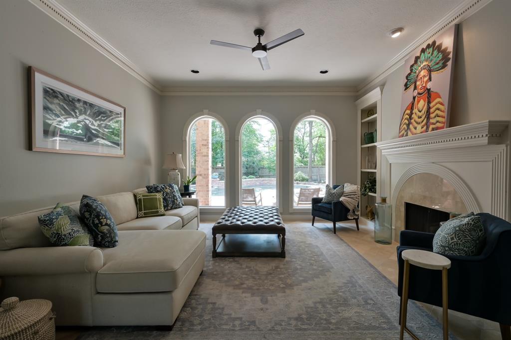 19 Stone Springs Circle, The Woodlands, Texas image 12