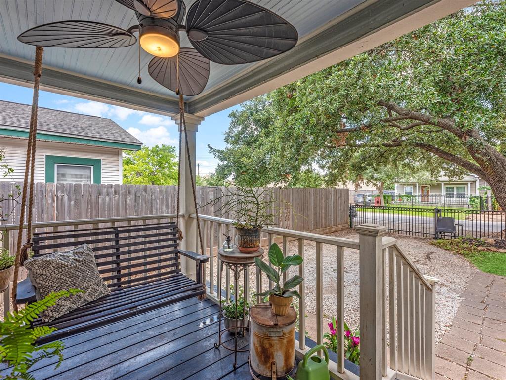 108 E 27th Street, Houston, Texas image 2