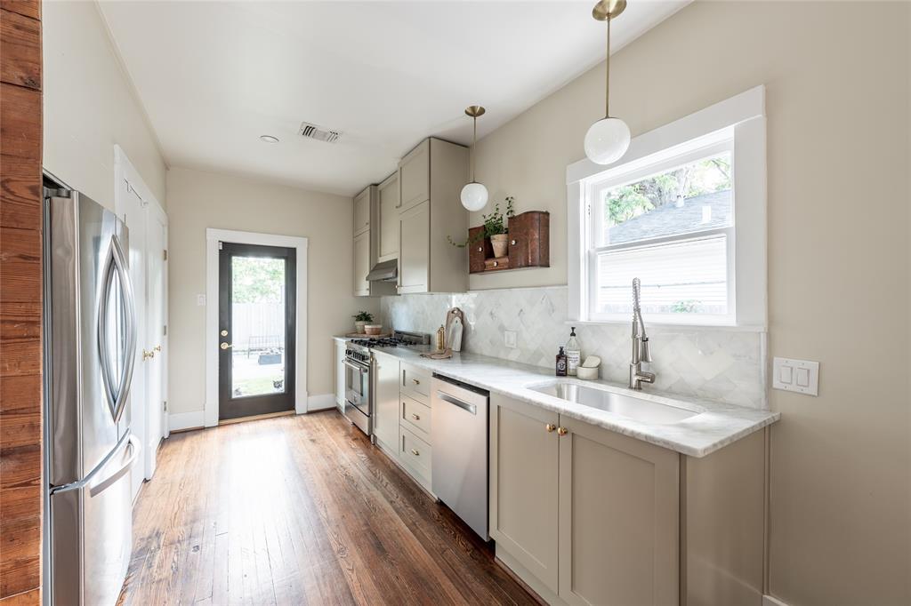 108 E 27th Street, Houston, Texas image 8