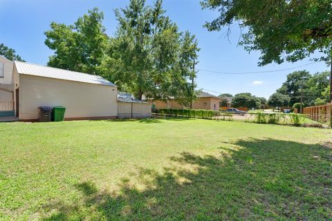 A home in Brenham