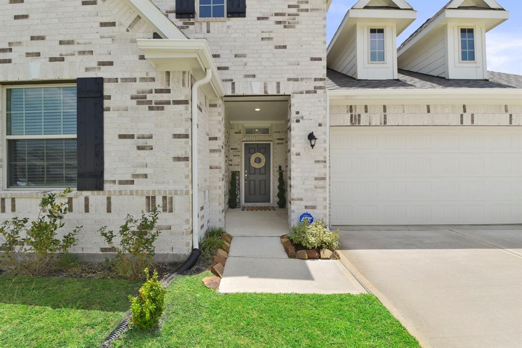 8422 Beacon Bay Circle, Baytown, Texas image 3