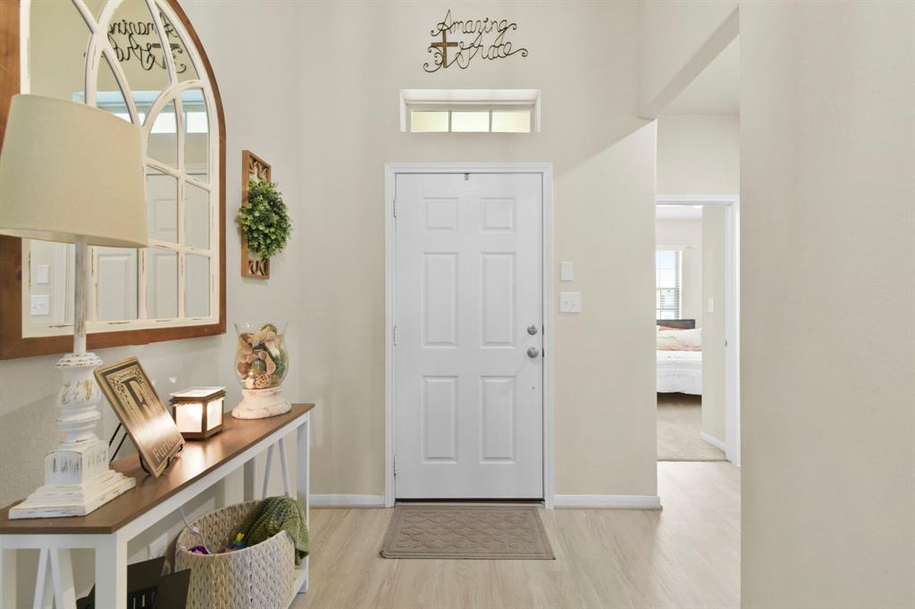 8422 Beacon Bay Circle, Baytown, Texas image 4