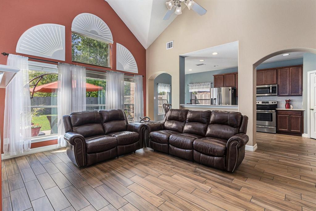 1030 Bay Sky Way, Seabrook, Texas image 10