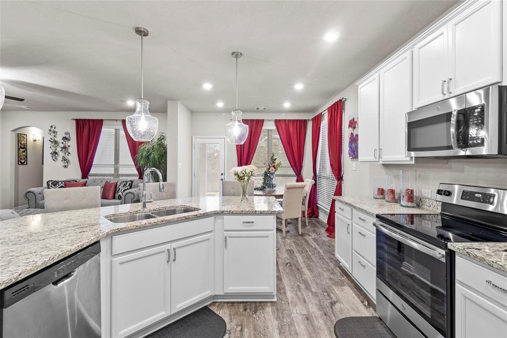 1454 Kingsgate Drive, Bryan, Texas image 10