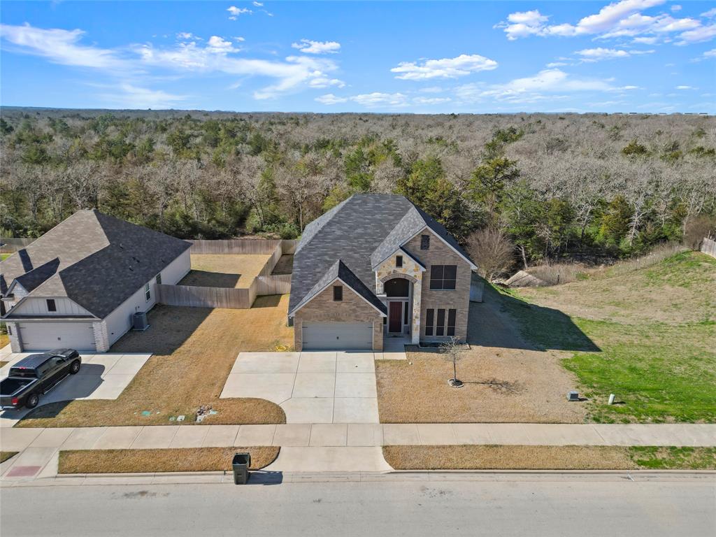 1454 Kingsgate Drive, Bryan, Texas image 2