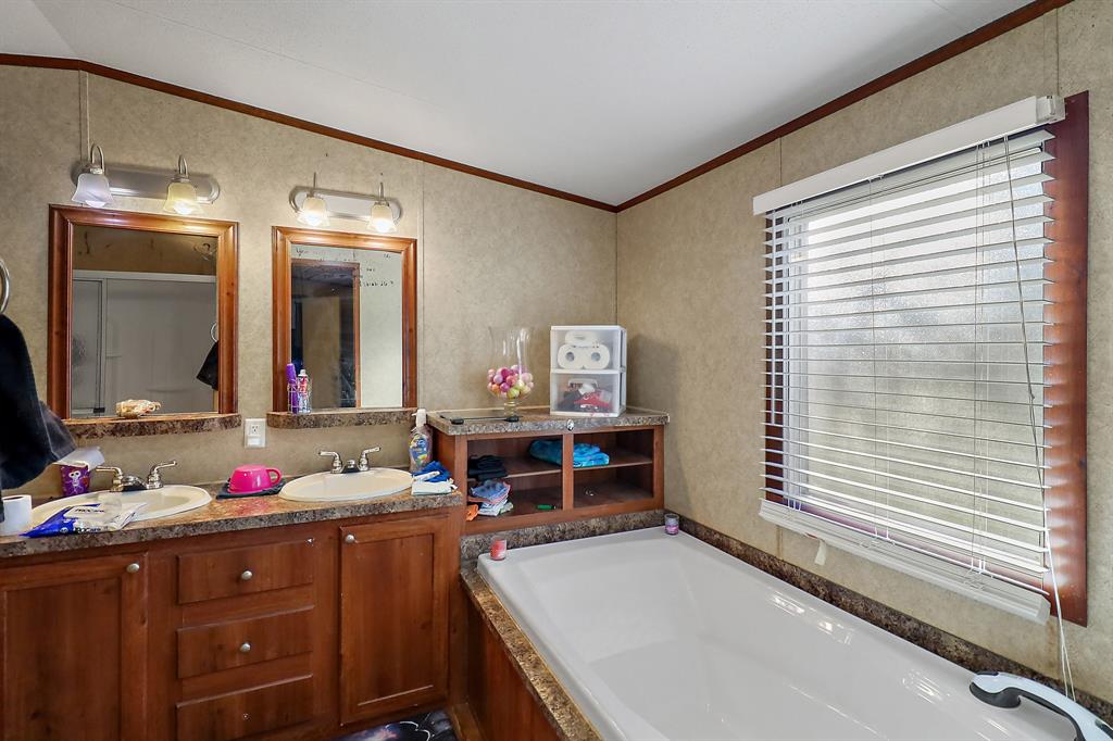 140 County Road 4281, Dayton, Texas image 26