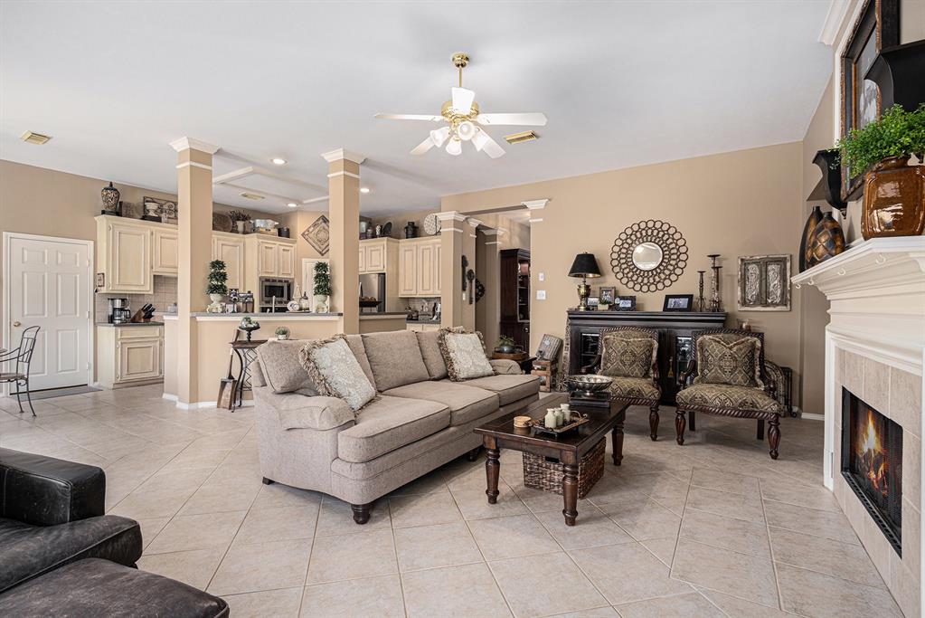10235 Shipmans Landing Drive, Missouri City, Texas image 14