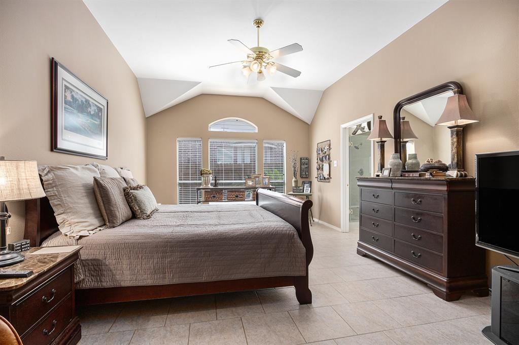 10235 Shipmans Landing Drive, Missouri City, Texas image 18