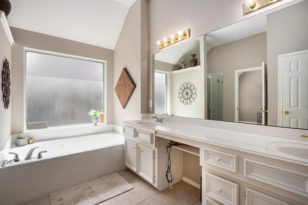 10235 Shipmans Landing Drive, Missouri City, Texas image 21