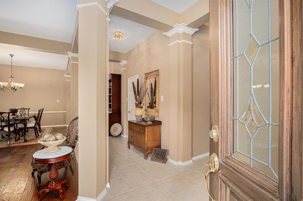 10235 Shipmans Landing Drive, Missouri City, Texas image 3