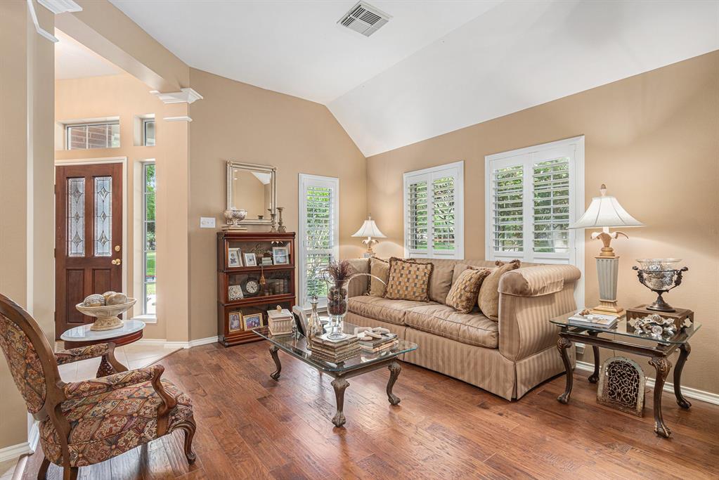 10235 Shipmans Landing Drive, Missouri City, Texas image 6