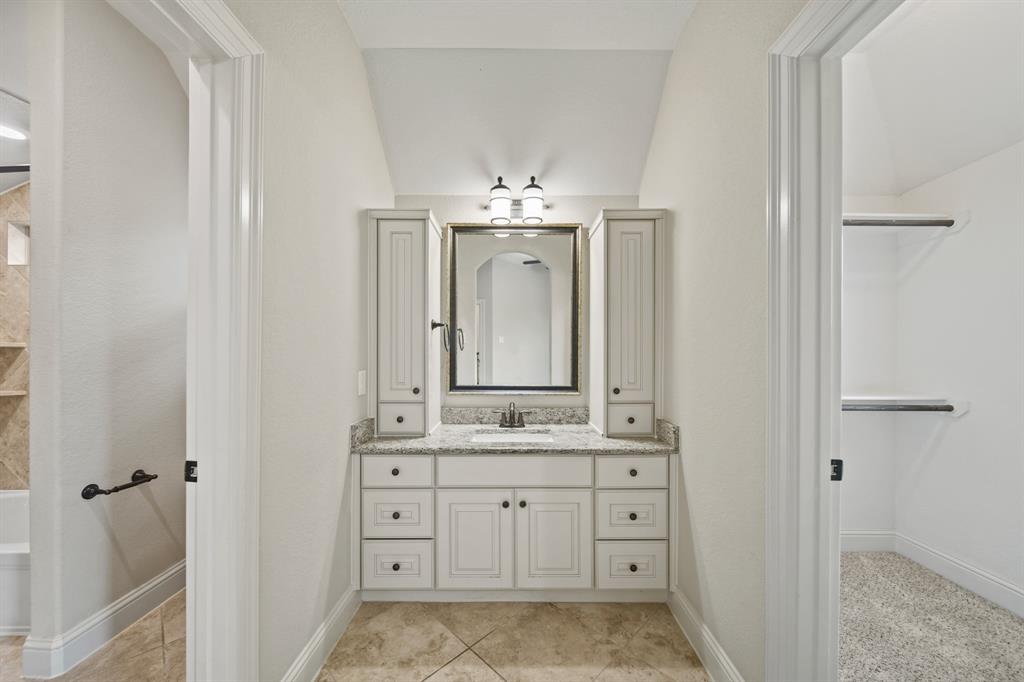 5730 Balcones Ridge Lane, Houston, Texas image 39