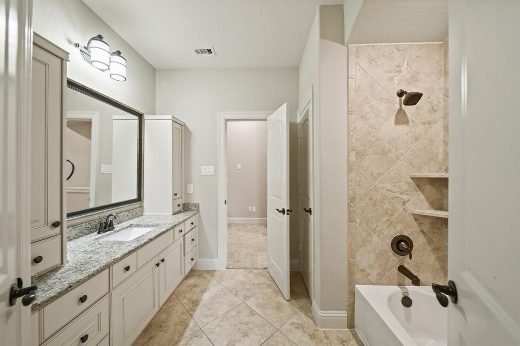 5730 Balcones Ridge Lane, Houston, Texas image 42