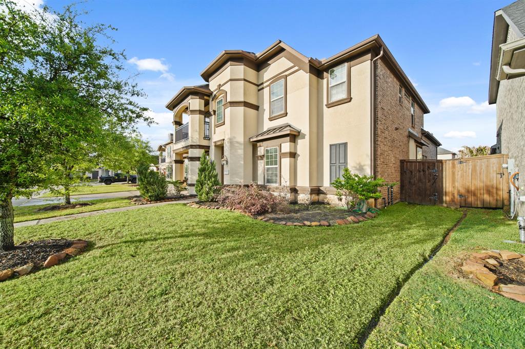 5730 Balcones Ridge Lane, Houston, Texas image 2