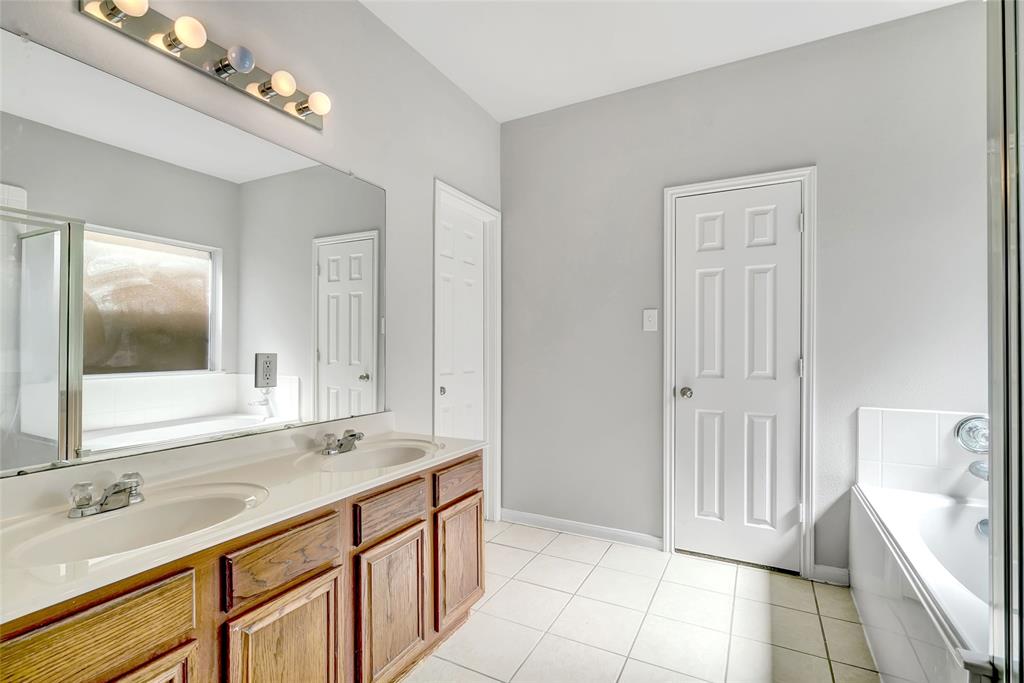 31723 Regal Park Court, Conroe, Texas image 34