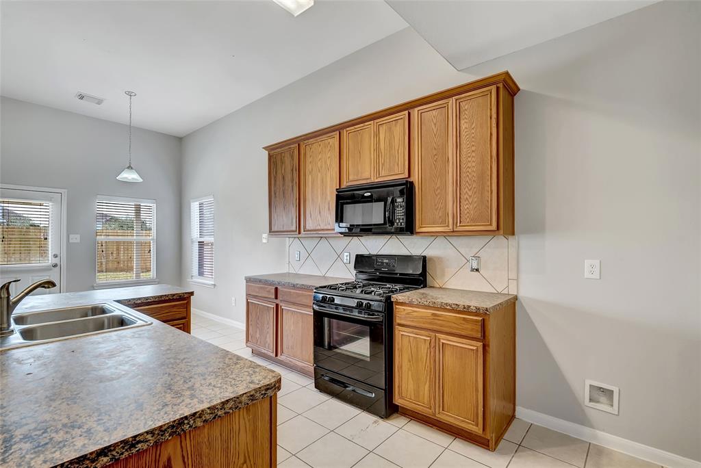 31723 Regal Park Court, Conroe, Texas image 17