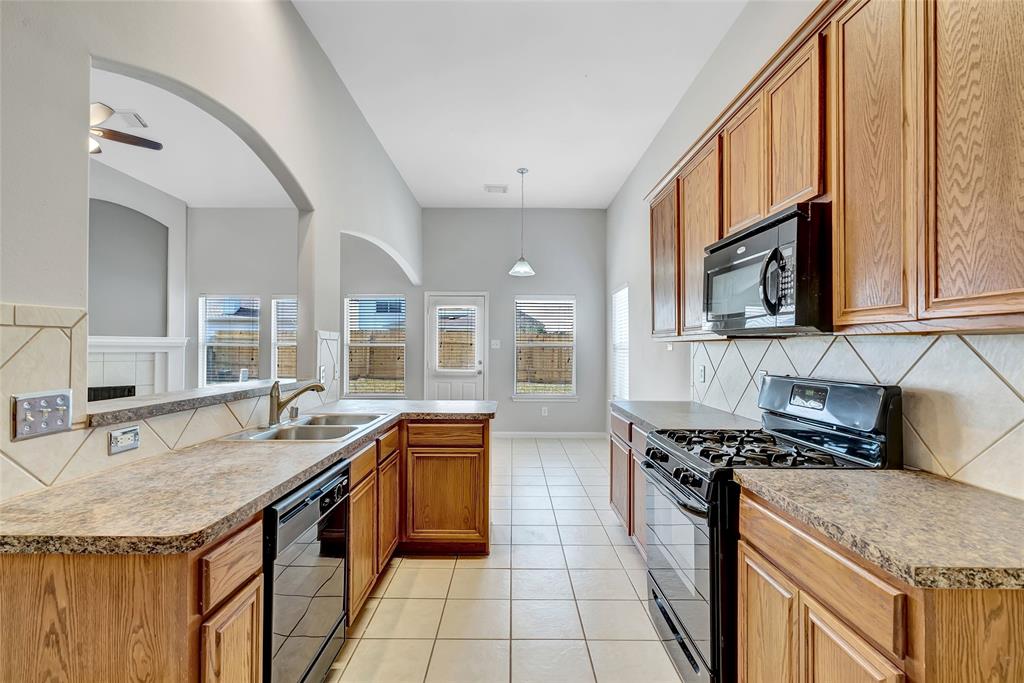 31723 Regal Park Court, Conroe, Texas image 18