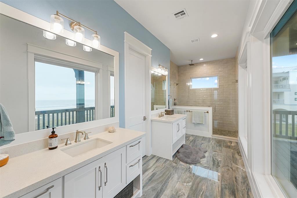 438 Seagrass, Gilchrist, Texas image 19