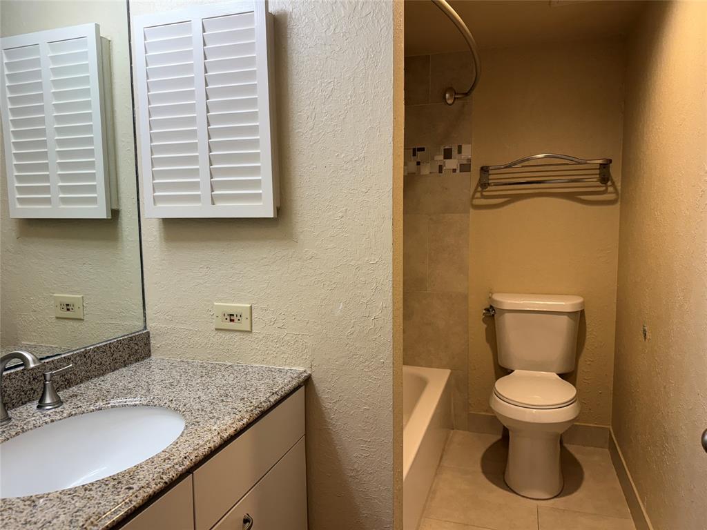 3525 Sage Road #304, Houston, Texas image 11